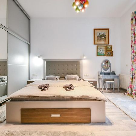 Glam Apartment Cluj-Napoca Luaran gambar