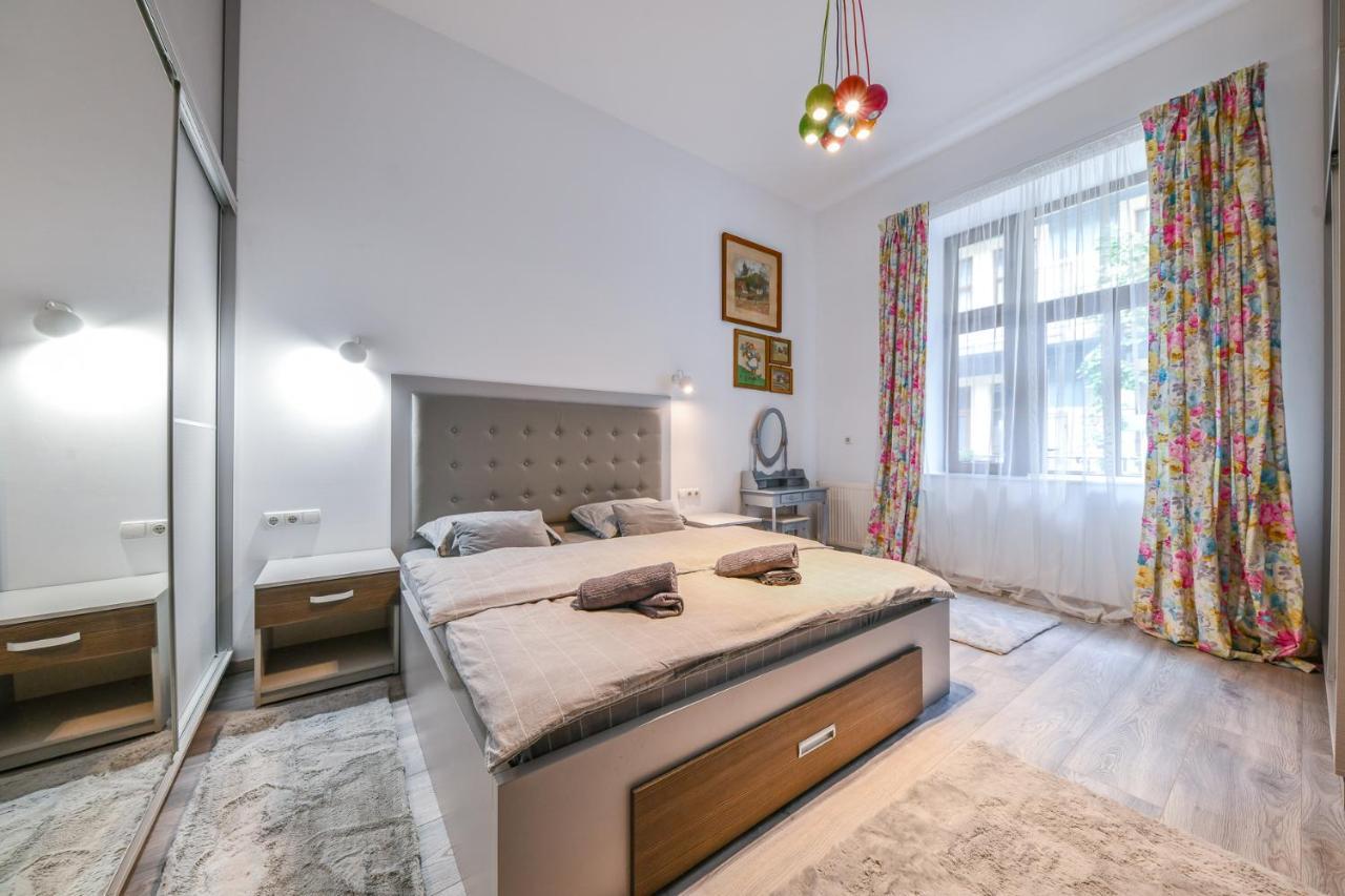 Glam Apartment Cluj-Napoca Luaran gambar