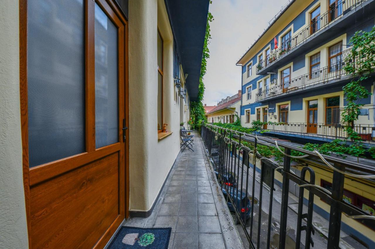 Glam Apartment Cluj-Napoca Luaran gambar