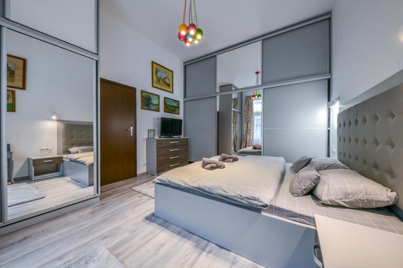 Glam Apartment Cluj-Napoca Luaran gambar