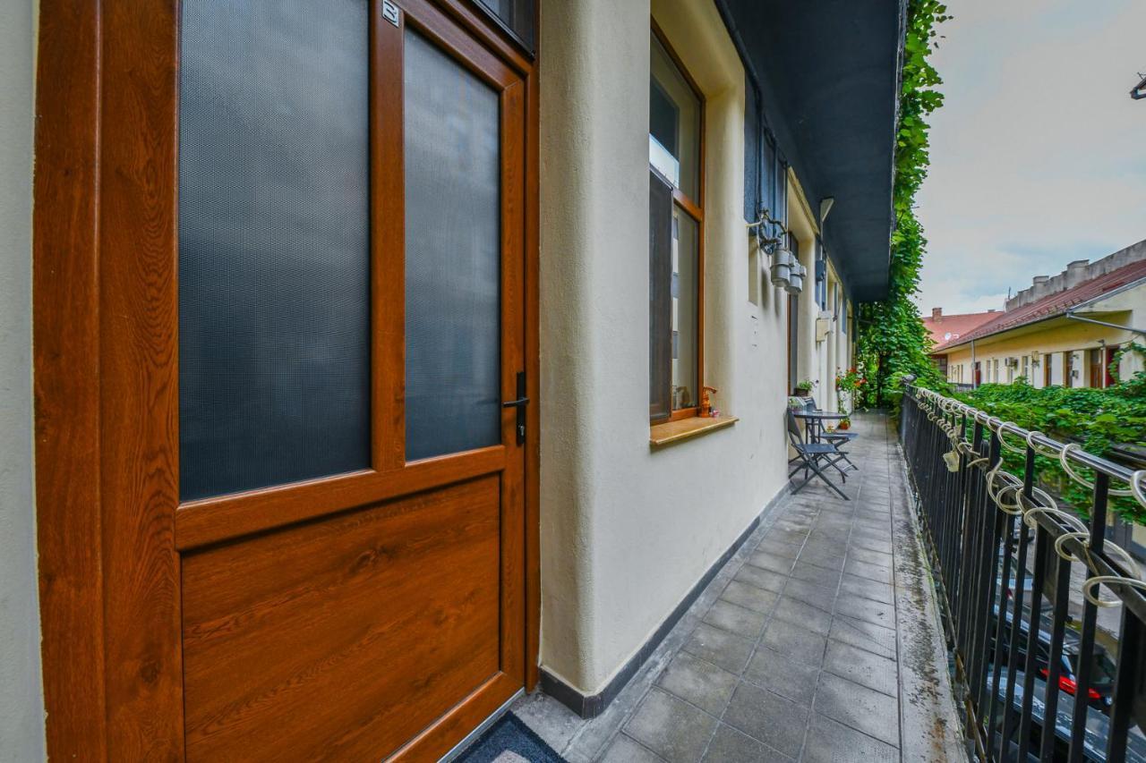 Glam Apartment Cluj-Napoca Luaran gambar
